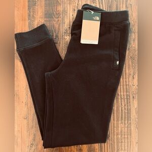 NWT The North Face Slacker Joggers Boys XL in Black